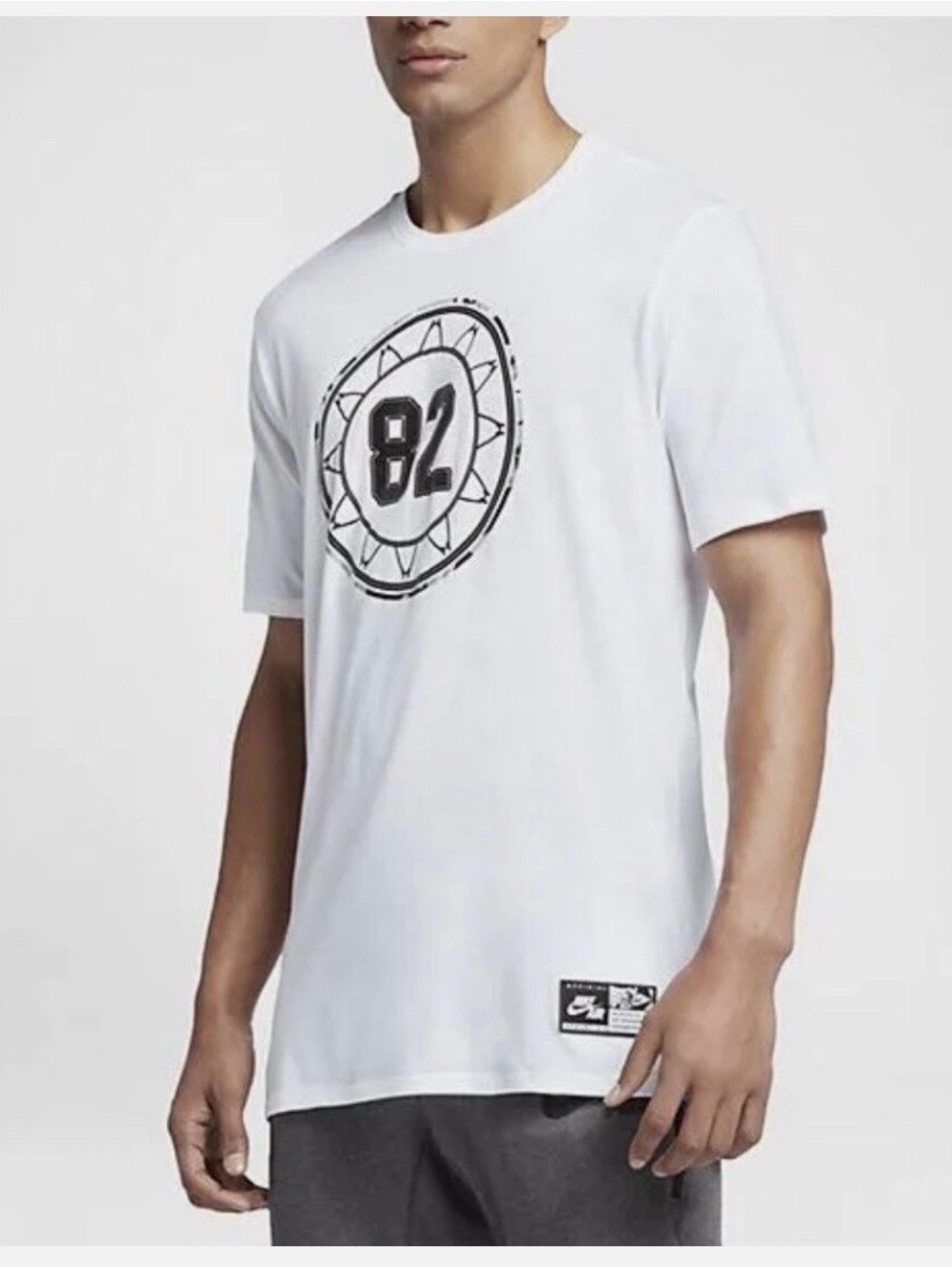 Size M- COOL Nike Air 4 Tee IV SportWear White Crewneck T-Shirt 834581-100
